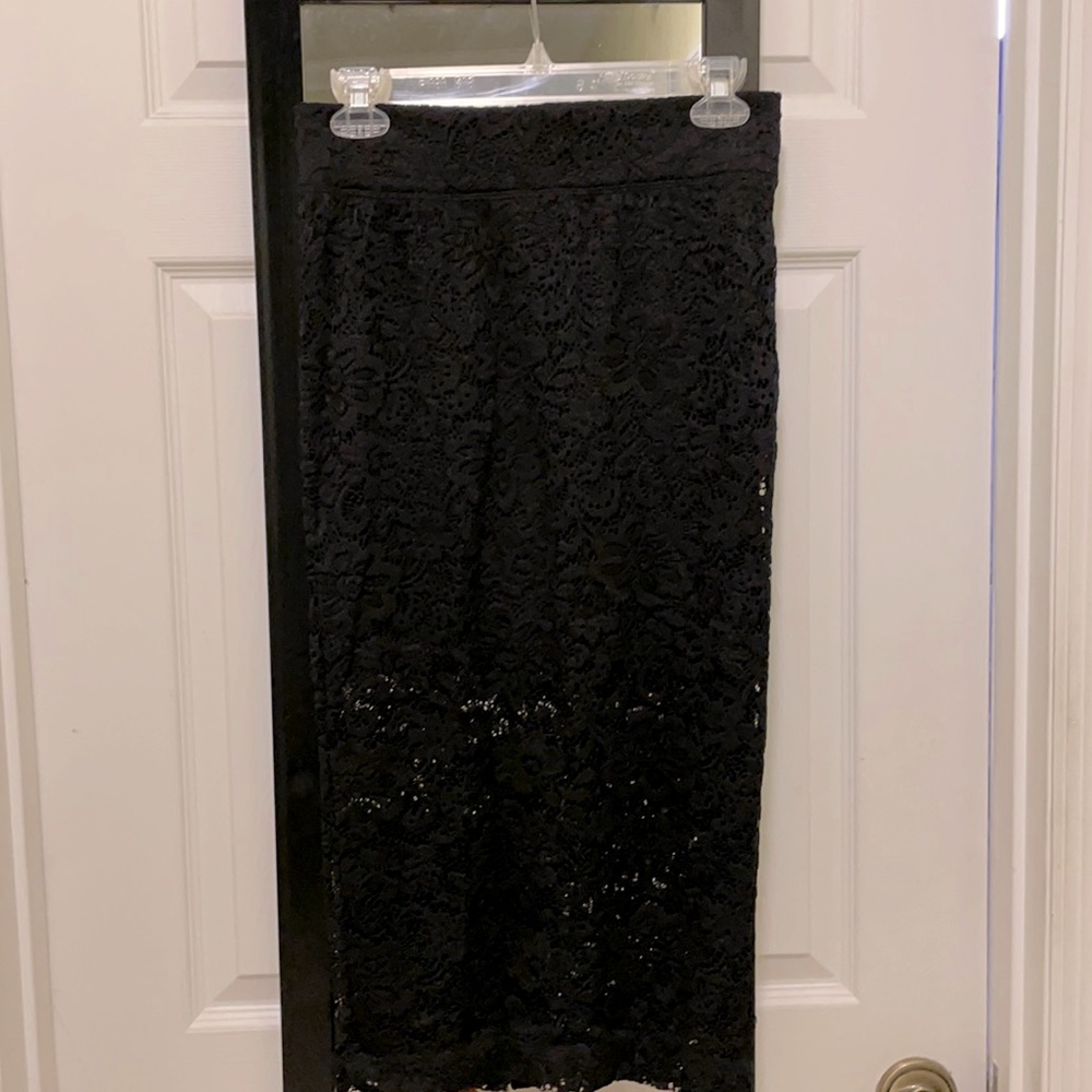 Body con lace black skirt